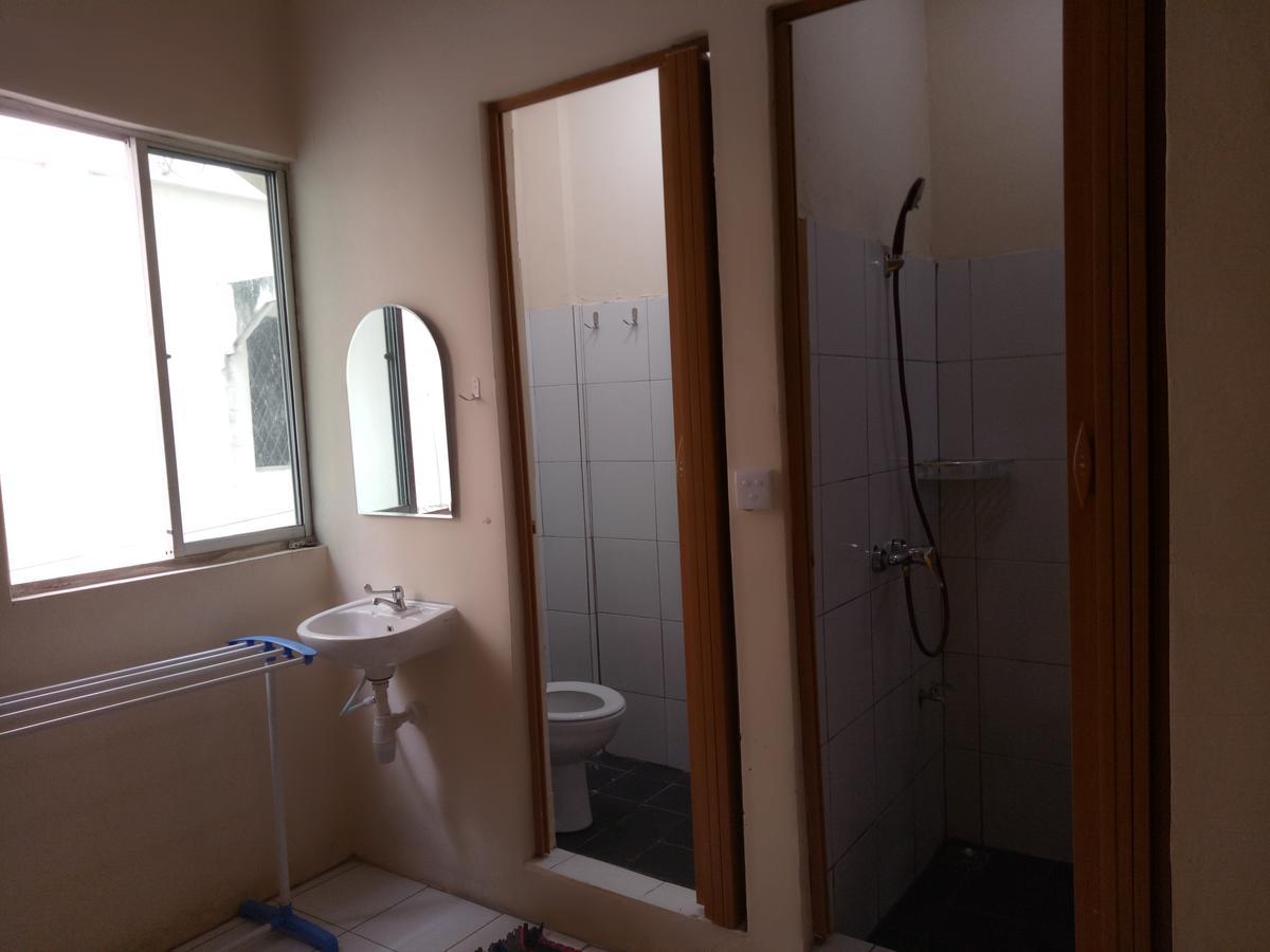 D'Kost Batam Hostel Нагоя Екстериор снимка